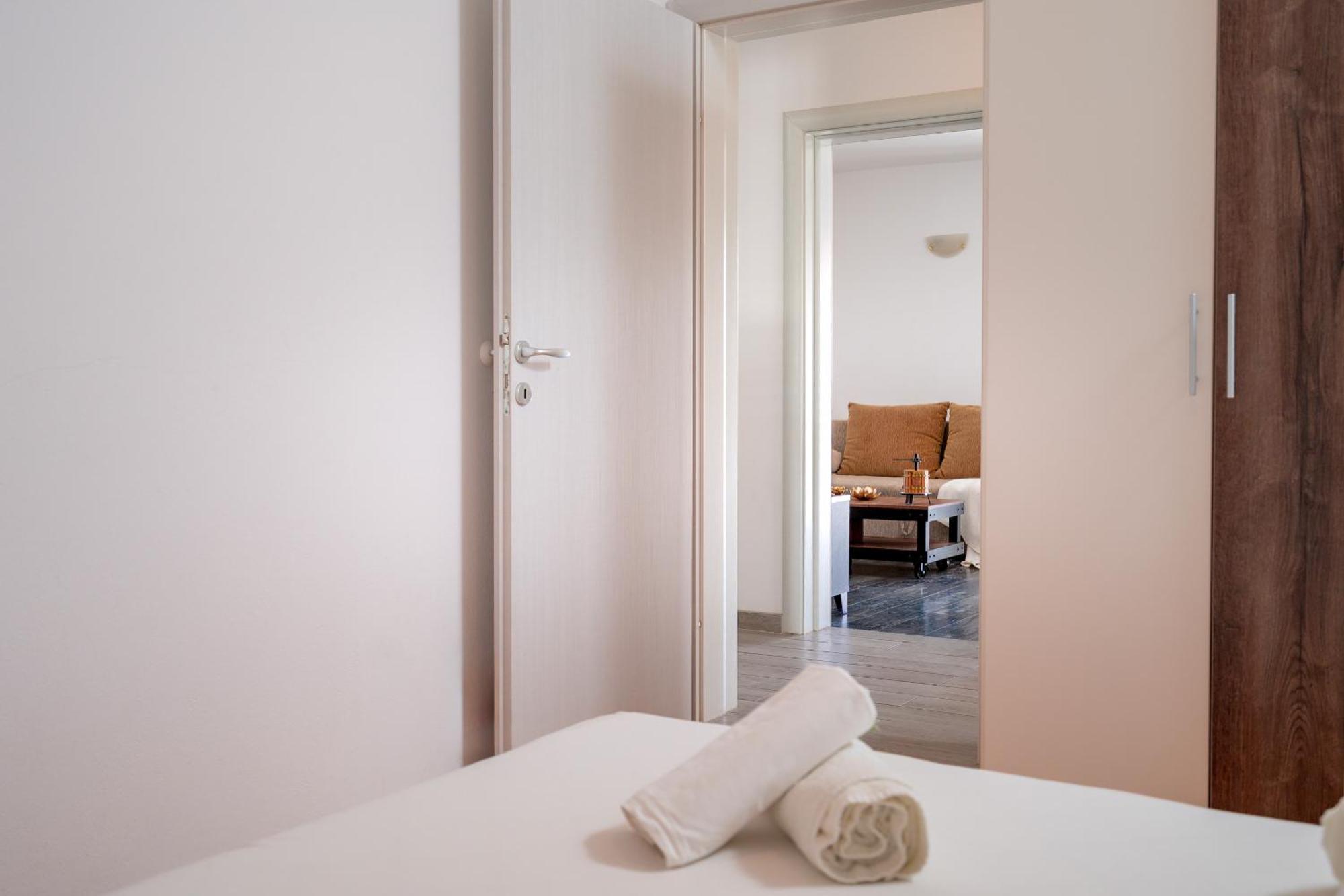 Apartments Lucic Hvar Town Exterior foto